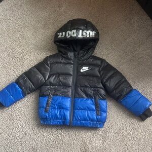 Nike Kids Puffer Jacket in Black and Blue